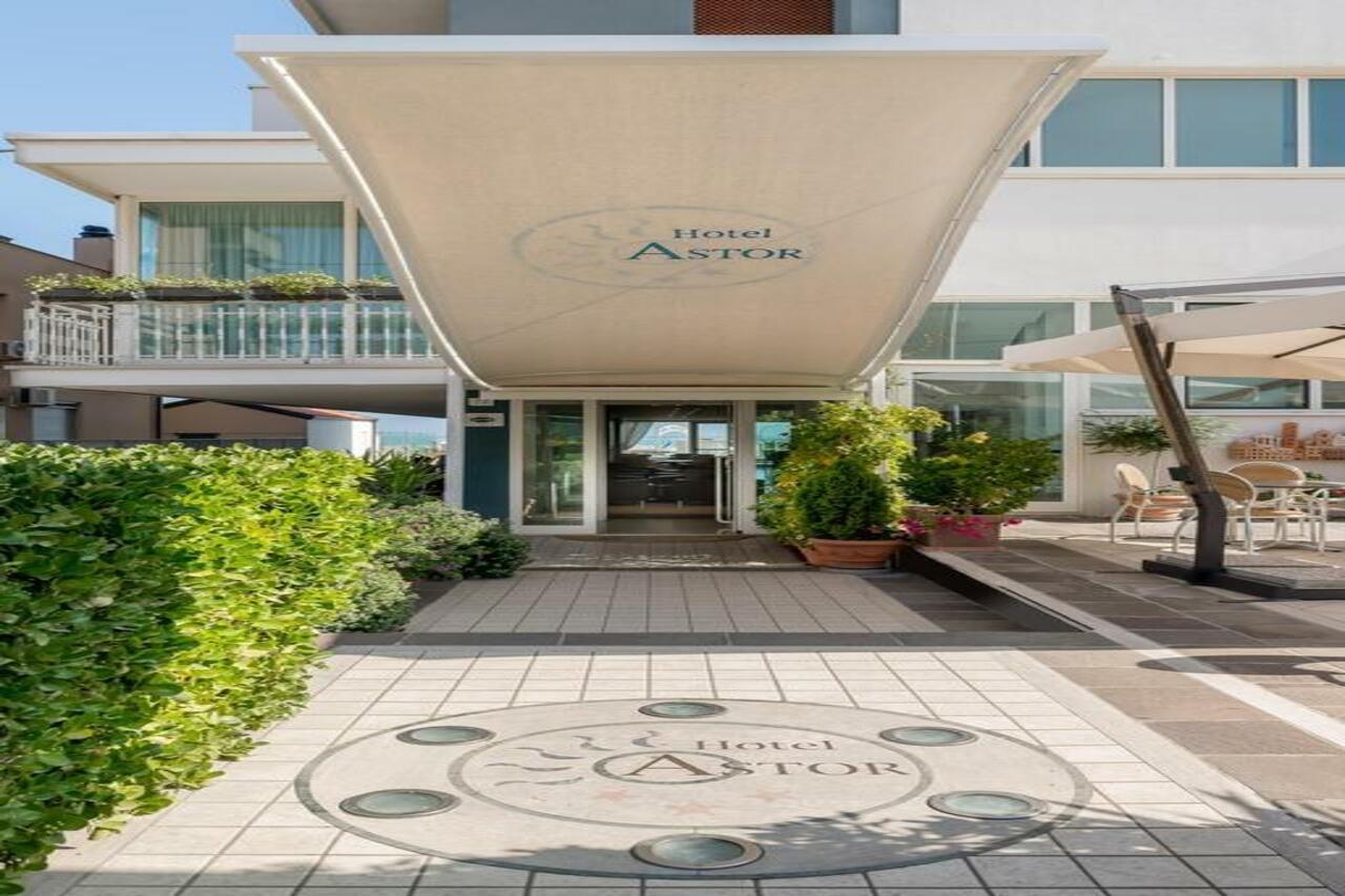 Hotel Astor Rímini Exterior foto